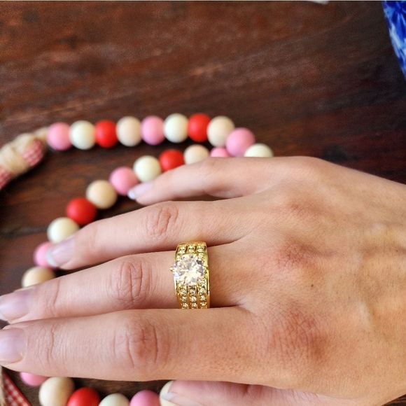 Charter Club Gold & CZ ring Sparkly Size 9 NWOT - Picture 7 of 8